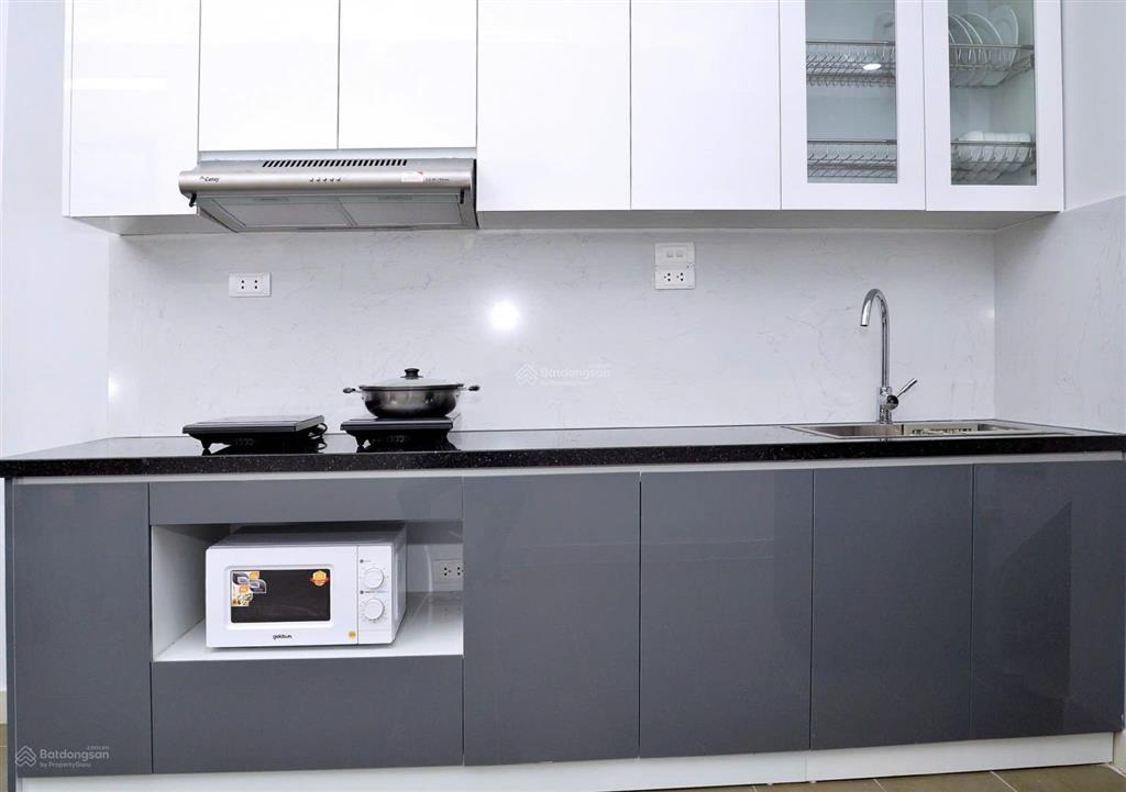 Cho thuê nhà 2 tầng ngõ 165 dương quảng hàm, cầu giấy  giá 12 tr/tháng