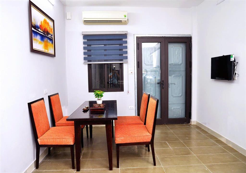 Cho thuê nhà 2 tầng ngõ 165 dương quảng hàm, cầu giấy  giá 12 tr/tháng