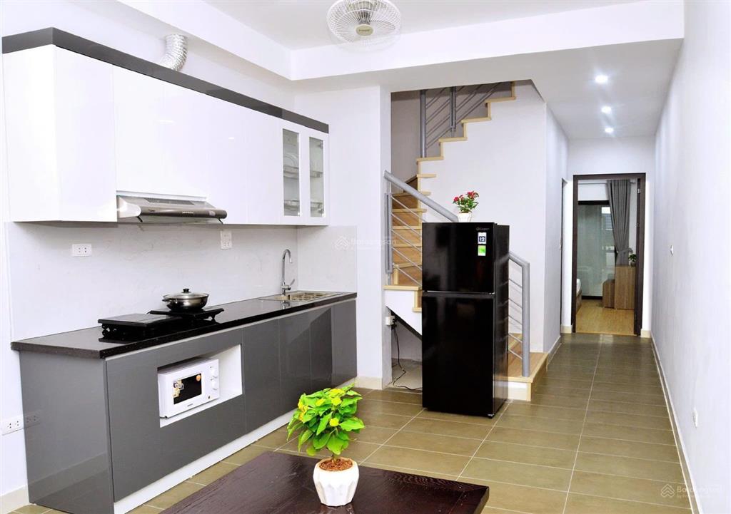 Cho thuê nhà 2 tầng ngõ 165 dương quảng hàm, cầu giấy  giá 12 tr/tháng