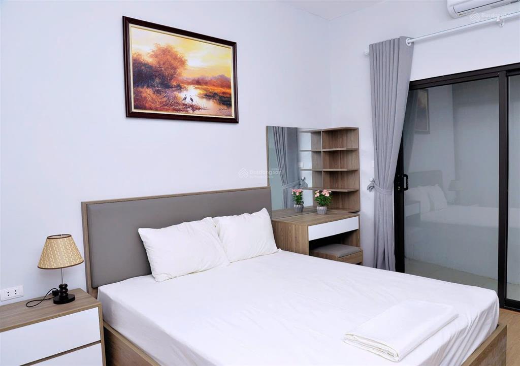 Cho thuê nhà 2 tầng ngõ 165 dương quảng hàm, cầu giấy  giá 12 tr/tháng
