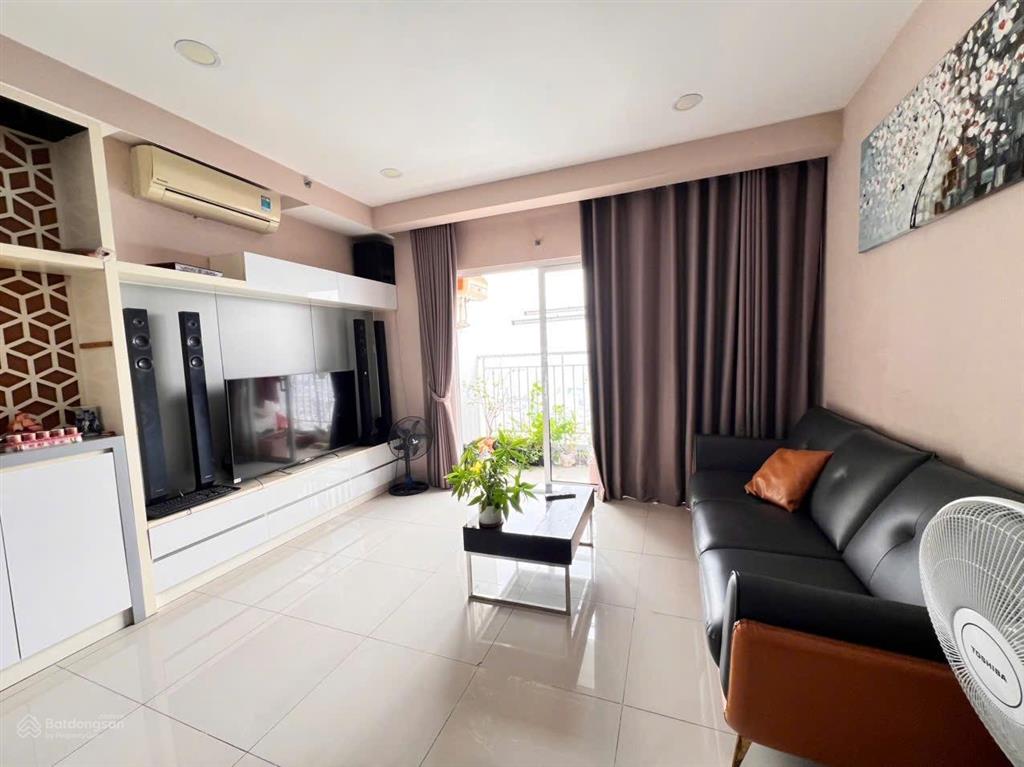 Ảnh thật bán căn hộ sunrise city 67m2, 2 phòng ngủ, có ban công 4 mét giá 6 tỷ, view đông