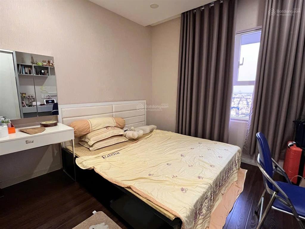 Ảnh thật bán căn hộ sunrise city 67m2, 2 phòng ngủ, có ban công 4 mét giá 6 tỷ, view đông