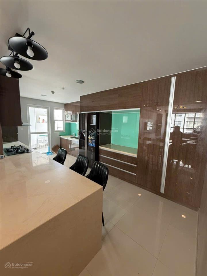 Ảnh thật bán căn hộ sunrise city 67m2, 2 phòng ngủ, có ban công 4 mét giá 6 tỷ, view đông