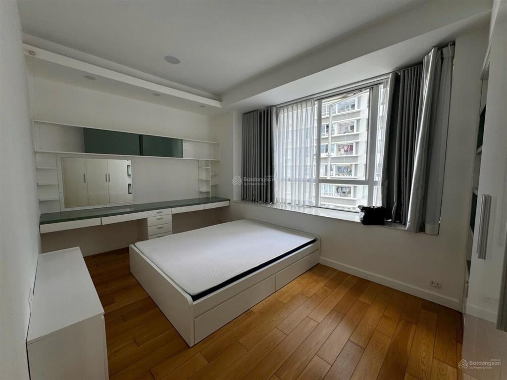 Bán căn hộ rẻ nhất sunrise city south quận 7 100m2  lầu cao view thoáng giá 7.6 tỷ rẻ nhất