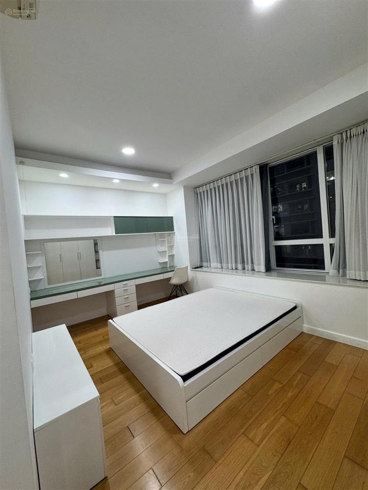 Bán căn hộ rẻ nhất sunrise city south quận 7 100m2  lầu cao view thoáng giá 7.6 tỷ rẻ nhất