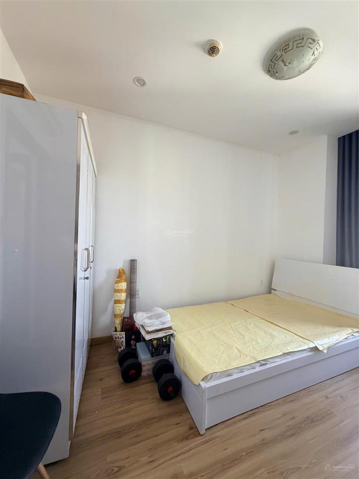 Bán căn hộ sunrise city north 74m2  2 phòng ngủ view đông giá tốt 6.5 tỷ có sổ