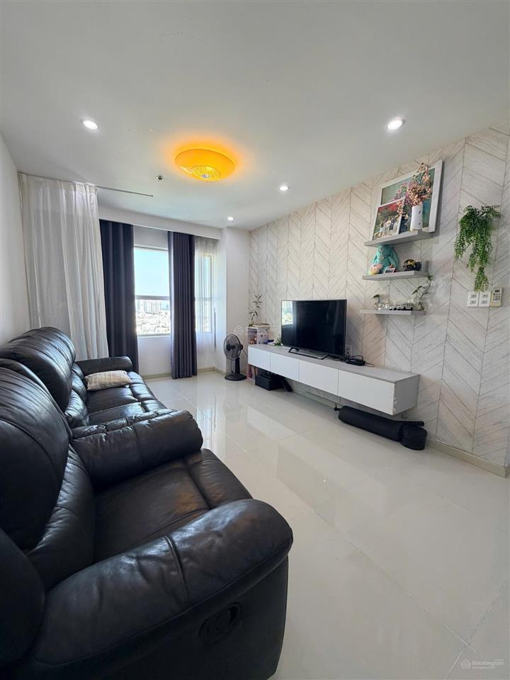 Bán căn hộ sunrise city north 74m2  2 phòng ngủ view đông giá tốt 6.5 tỷ có sổ