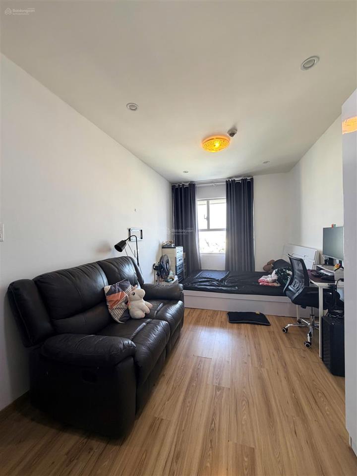 Bán căn hộ sunrise city north 74m2  2 phòng ngủ view đông giá tốt 6.5 tỷ có sổ