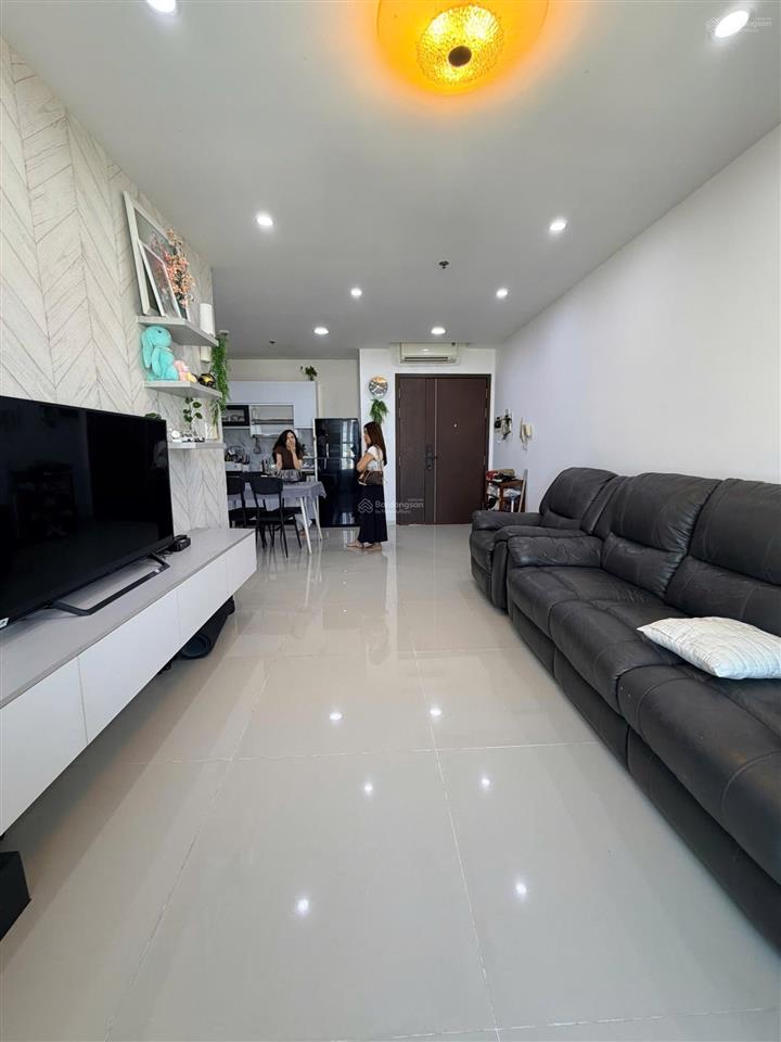 Bán căn hộ sunrise city north 74m2  2 phòng ngủ view đông giá tốt 6.5 tỷ có sổ