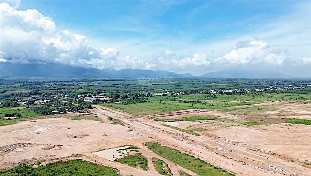 Bán đất kho xưởng khu công nghiệp tân đức bình thuận