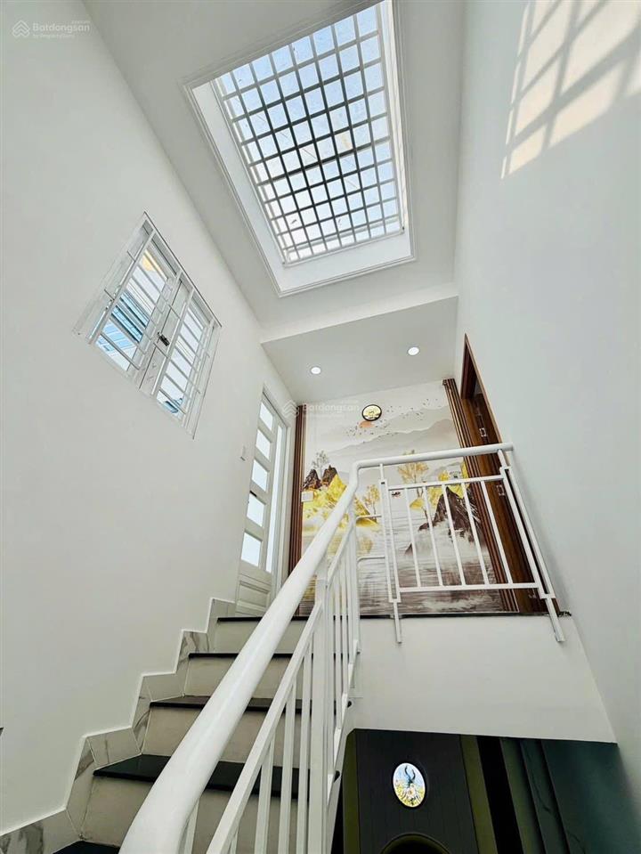 Nhà phố khu an ninh  đường xe hơi vị trí phạm văn chiêu, aht, gò vấp