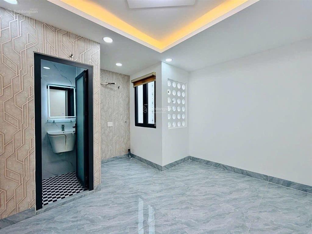 Cần bán nhanh nhà  bùi quang là hẻm thông ra 256//phan huy ích p12 gv  gần siêu thị emart 2