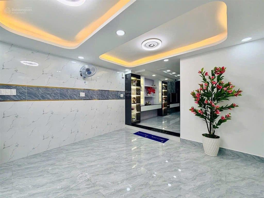 Cần bán nhanh nhà  bùi quang là hẻm thông ra 256//phan huy ích p12 gv  gần siêu thị emart 2