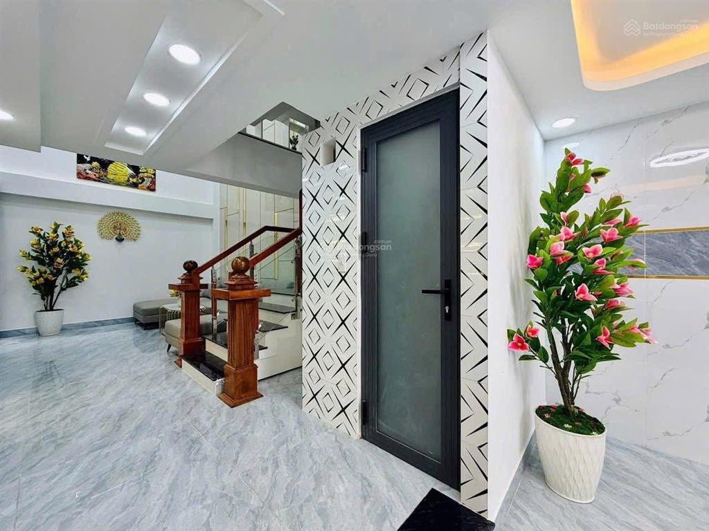 Cần bán nhanh nhà  bùi quang là hẻm thông ra 256//phan huy ích p12 gv  gần siêu thị emart 2