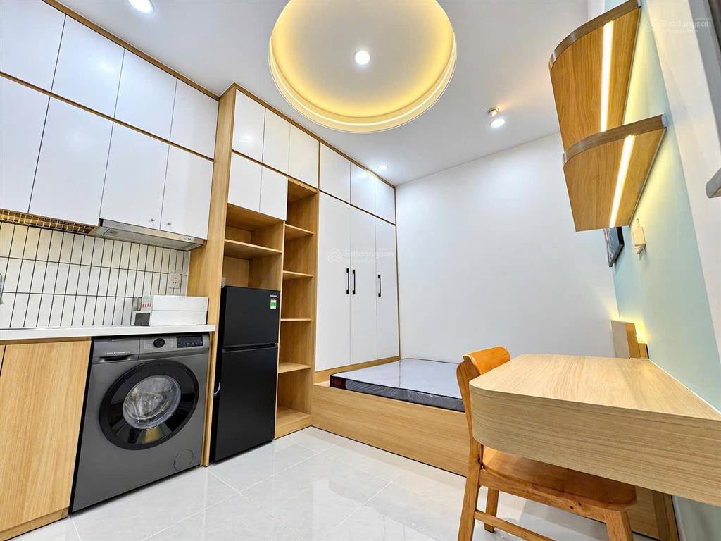 Tòa chdv 6 tầng 24 phòng thang máy pccc đầy đủ