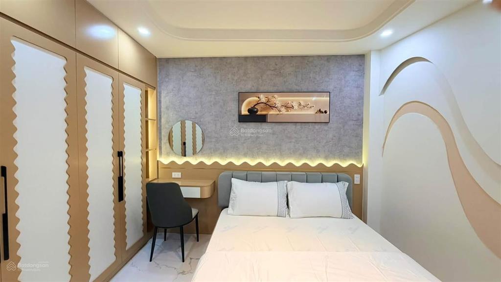 Lên sóng nhà mới full nội thất giá chỉ 5,6 tỷ
