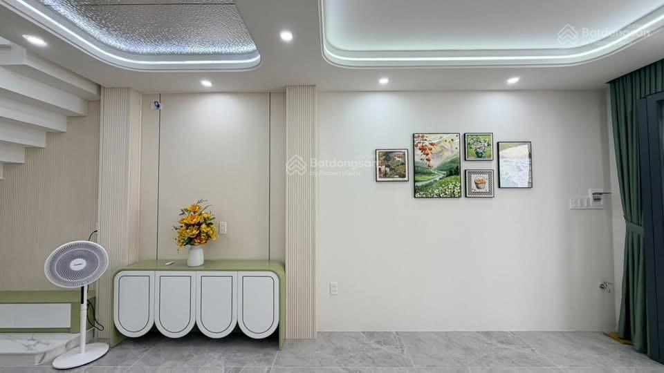 Lên sóng nhà mới full nội thất giá chỉ 5,6 tỷ