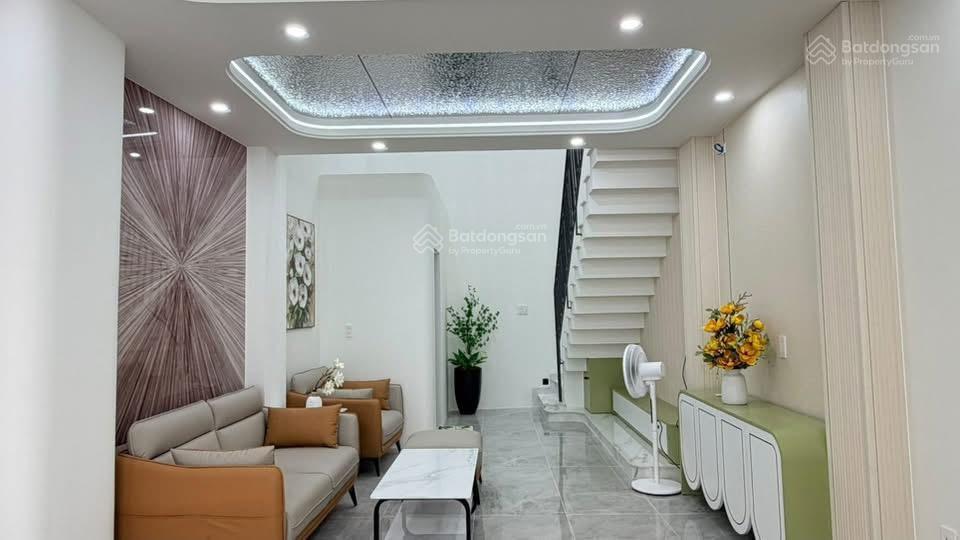 Lên sóng nhà mới full nội thất giá chỉ 5,6 tỷ