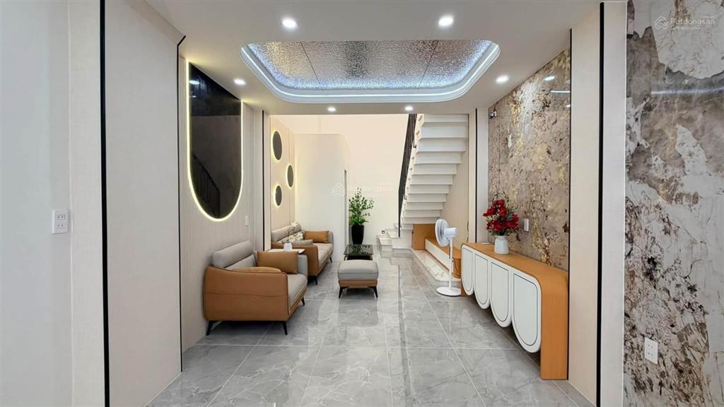 Lên sóng nhà mới full nội thất giá chỉ 5,6 tỷ