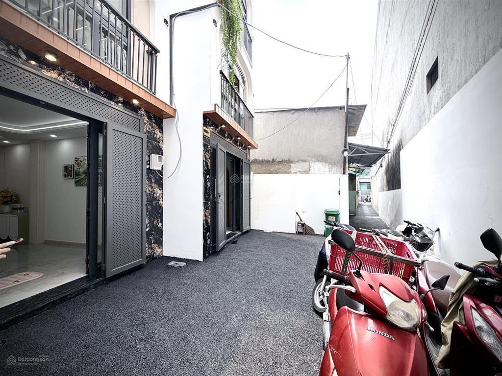 Lên sóng nhà mới full nội thất giá chỉ 5,6 tỷ