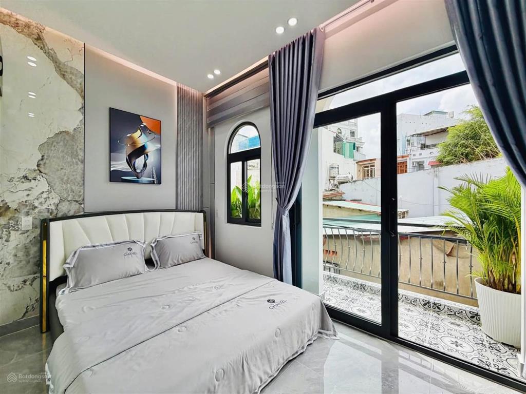 Bán nhà riêng tại nguyễn tư giản, 6,15 tỷ, 45m2, 3pn, 4wc