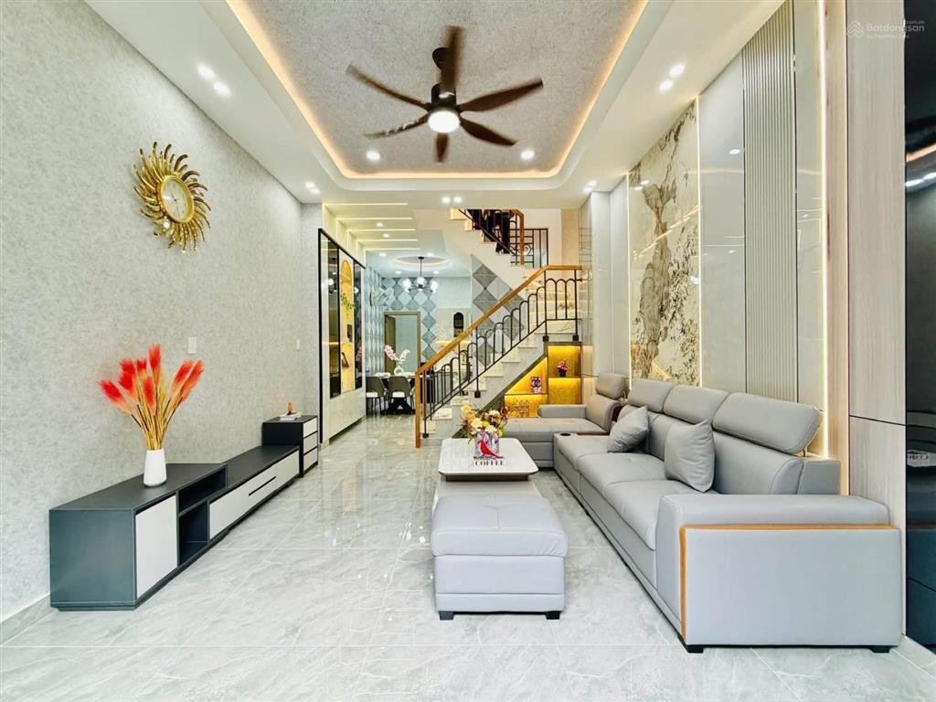 Bán nhà riêng tại nguyễn tư giản, 6,15 tỷ, 45m2, 3pn, 4wc