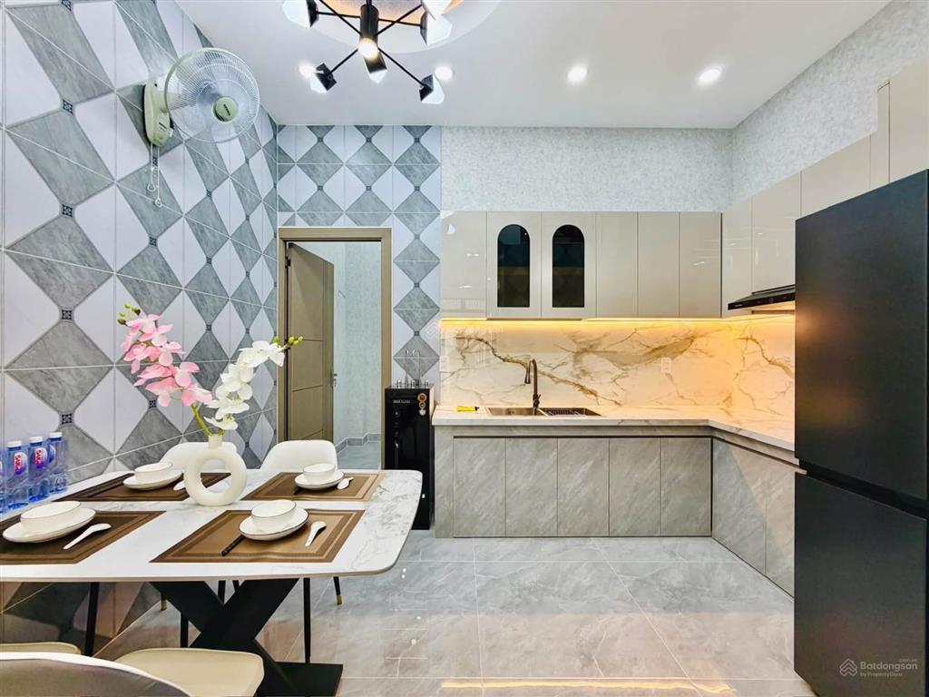 Bán nhà riêng tại nguyễn tư giản, 6,15 tỷ, 45m2, 3pn, 4wc