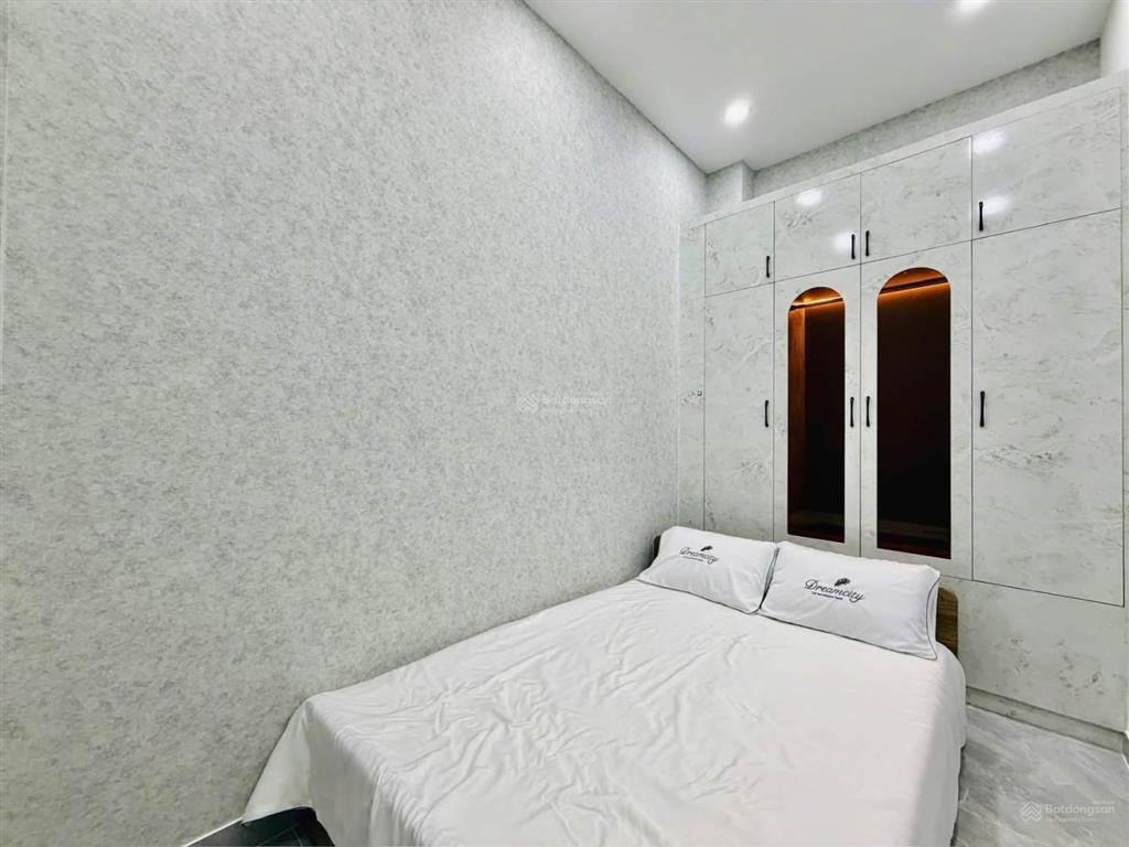 Bán nhà riêng tại nguyễn tư giản, 6,15 tỷ, 45m2, 3pn, 4wc