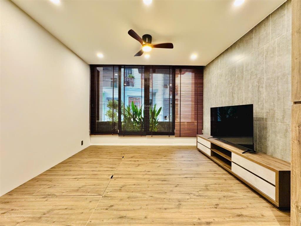 Chính chủ gửi bán nhanh nhà đẹp quang trung gò vấp  4,3m x 16m, 1 trệt 3 lầu