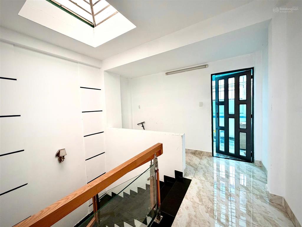 Siêu rẻ cho căn nhà phố khu đồng bộ ngay trường tân sơn