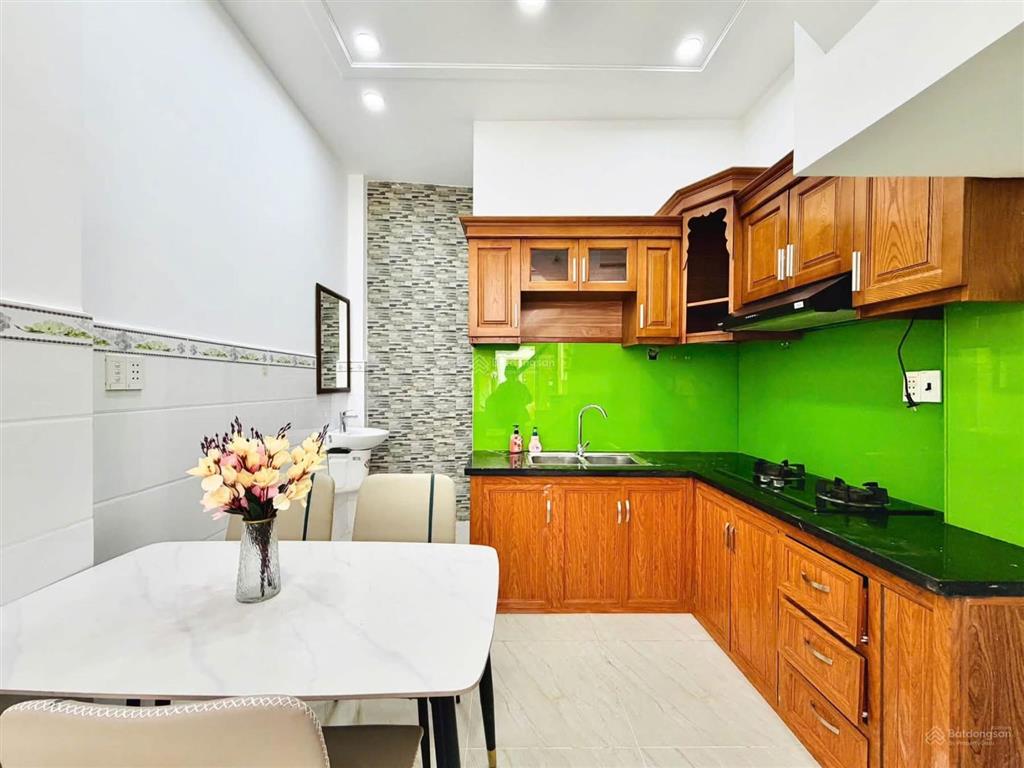 Chỉ nhỉnh 4 tỷ sở hữu ngay nhà phố 3 tầng, 3pn rộng rãi! nguyễn duy cung gò vấp