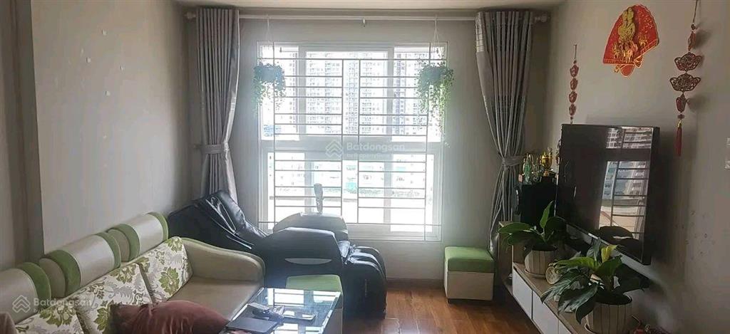 Bán căn hộ chung cư lầu cao khu căn hộ ehome 3, 2,65 tỷ, 64m2, 2pn, 2wc giá tốt