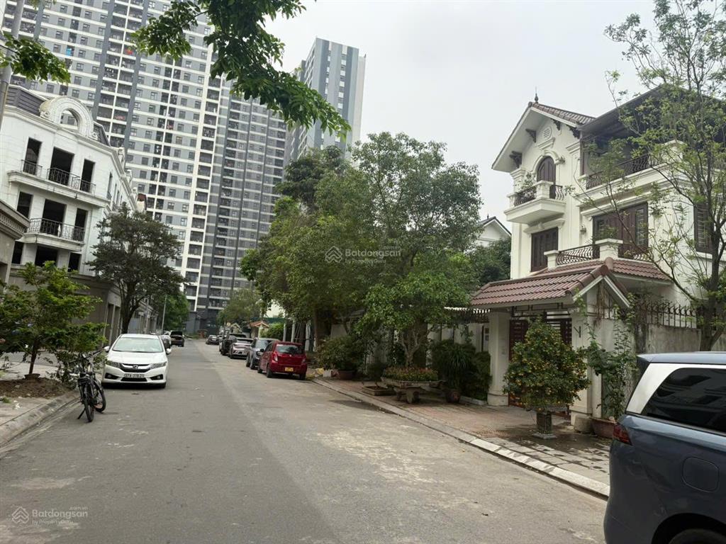 Bán đất xây biệt thự khu 31 ha trâu quỳ thuận an gia lâm 250 m2, giá 141tr/m2