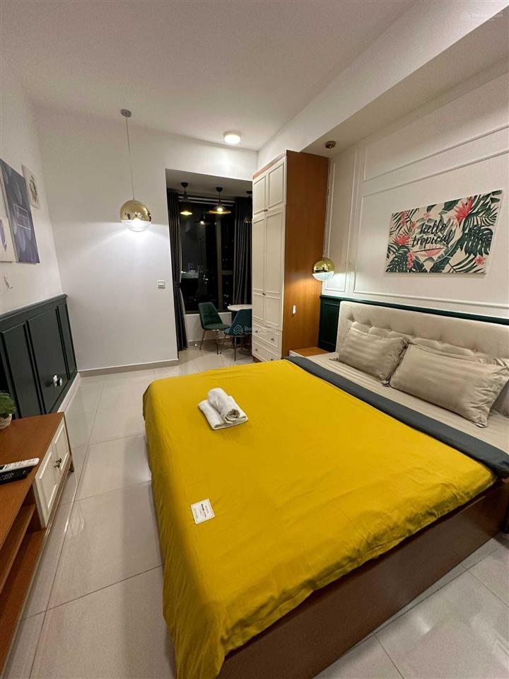 Hàng hiếm, studio river gate nhà đẹp ở ngay. giá 12 triệu/tháng. xem nhà gọi 0939 609 ***