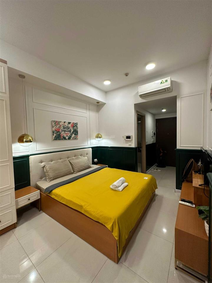 Hàng hiếm, studio river gate nhà đẹp ở ngay. giá 12 triệu/tháng. xem nhà gọi 0939 609 ***