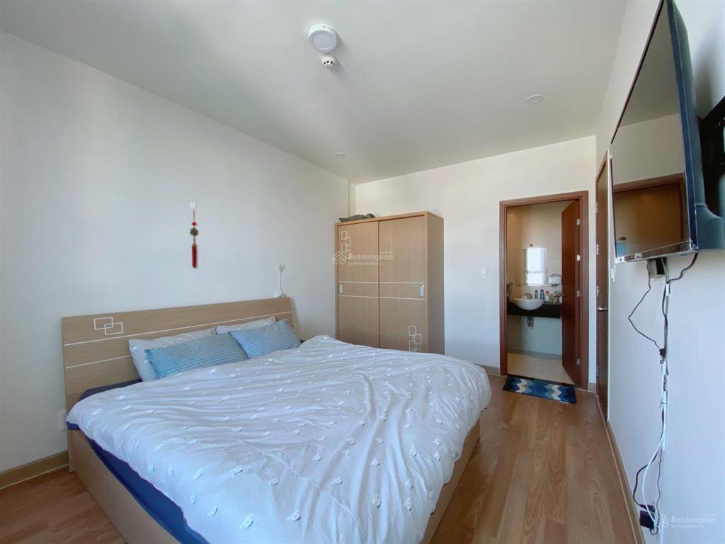 2 phòng ngủ  grand riverside  80m2  full nội thất  giá 16 triệu. xem nhà 0939 609 ***