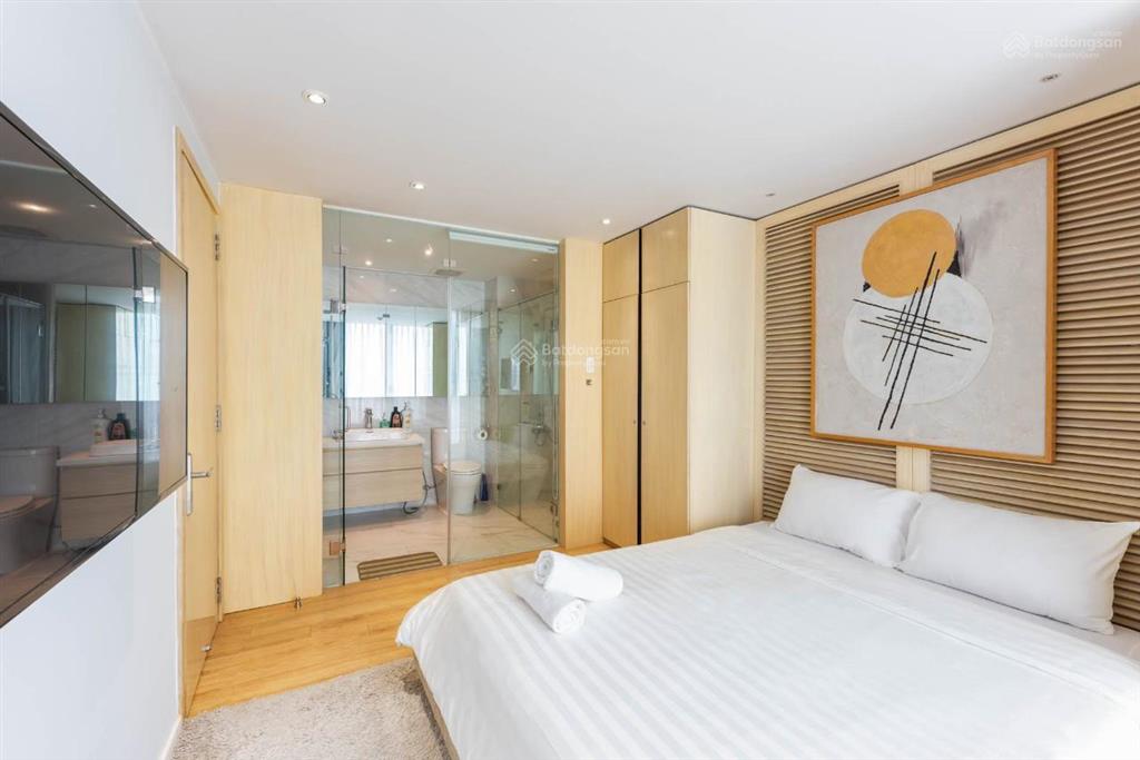 River gate  2 phòng ngủ 2 toilet  74m2  full nội thất  22 triệu. gọi xem nhà 0939 609 ***