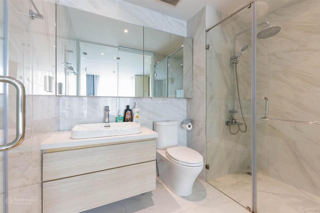 River gate  2 phòng ngủ 2 toilet  74m2  full nội thất  22 triệu. gọi xem nhà 0939 609 ***