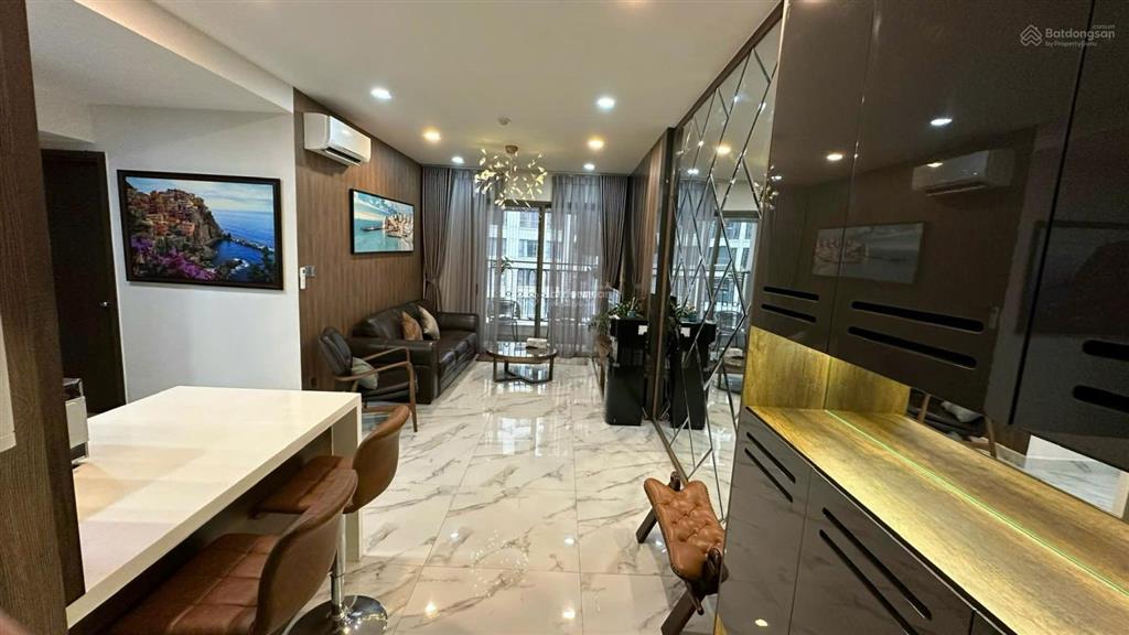 Saigon royal  2 phòng ngủ 2 toilet  full nội thất  24 triệu. xem nhà gọi 0939 609 ***