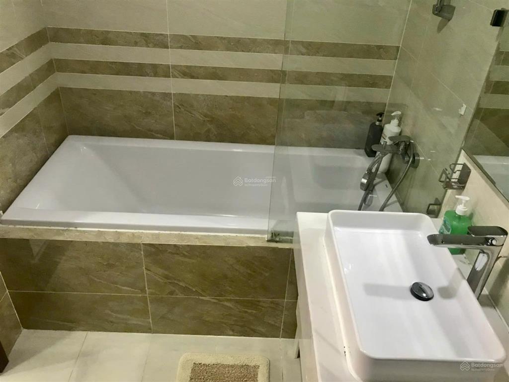 Saigon royal  2 phòng ngủ 2 toilet  full nội thất  24 triệu. xem nhà gọi 0939 609 ***