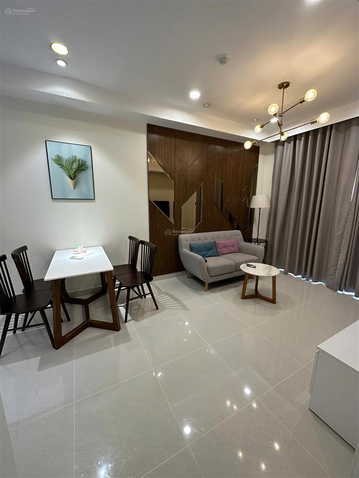 Saigon royal  2 pn 1 wc  60m2  full nội thất  19 triệu. xem nhà 0939 609 ***