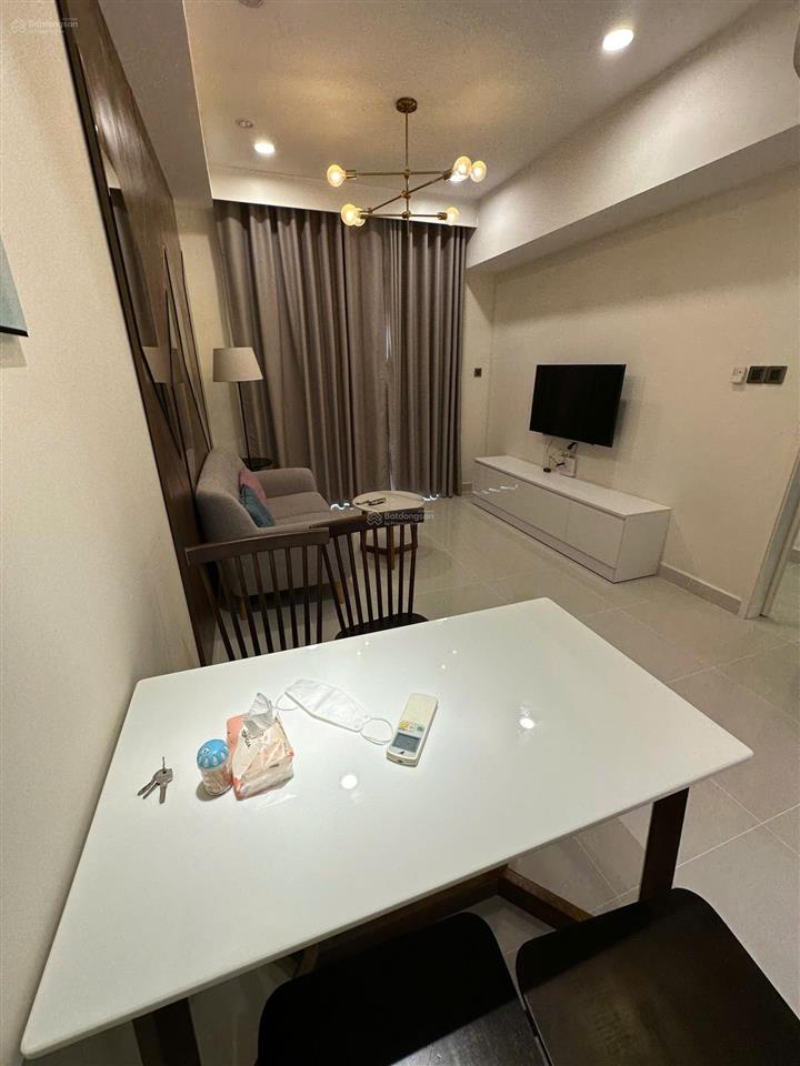 Saigon royal  2 pn 1 wc  60m2  full nội thất  19 triệu. xem nhà 0939 609 ***