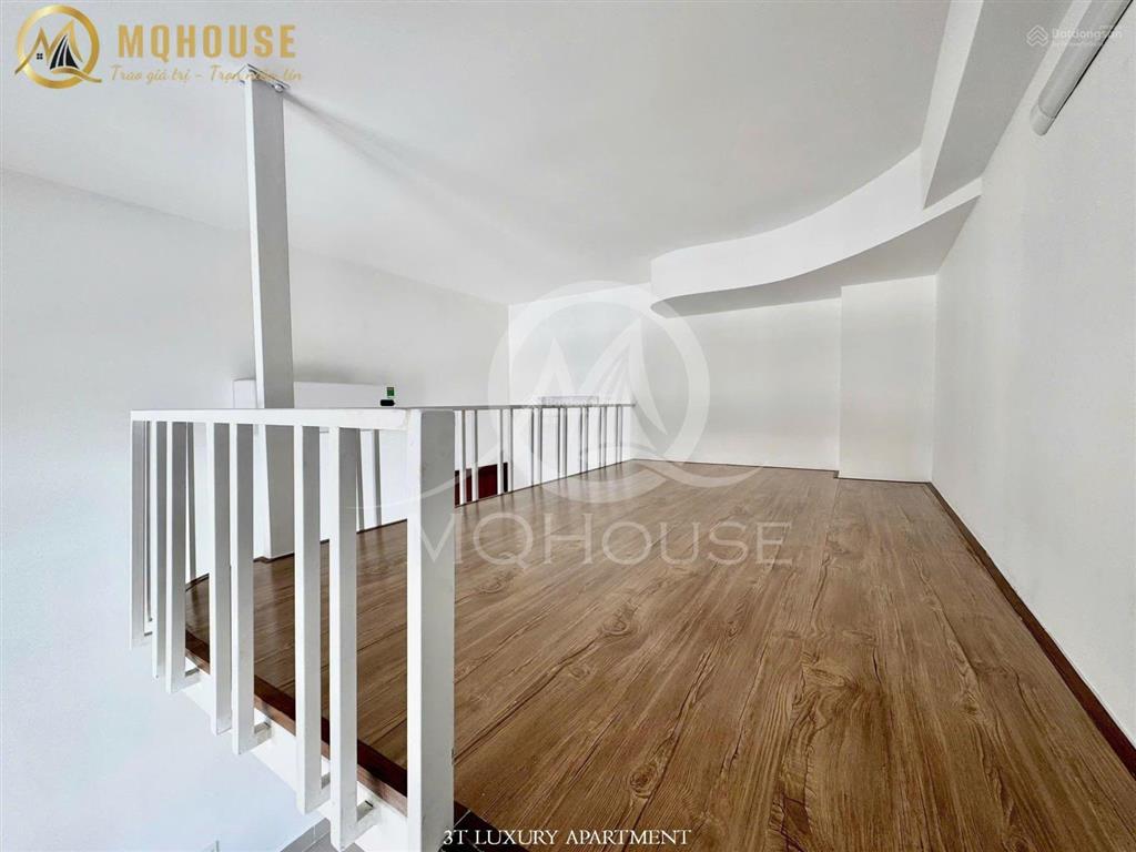 Cần nhượng lại chdv duplex ban công + cửa sổ thoáng  ngay điện biên phủ giáp q1  gần đh uef , hb