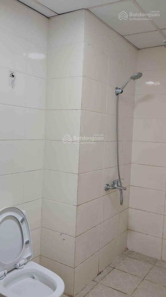 Chính chủ chuyển nhượng căn 3pn 2vs nội thất cơ bản tầng 9  82,5m2 đang làm sổ