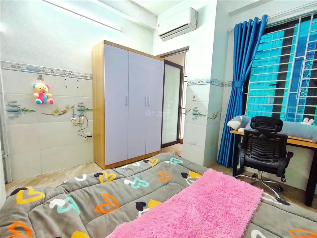 Cho thuê căn hộ dịch vụ 4,5 triệu, 35m2 tại mễ trì, view đẹp, đầy đủ nội thất