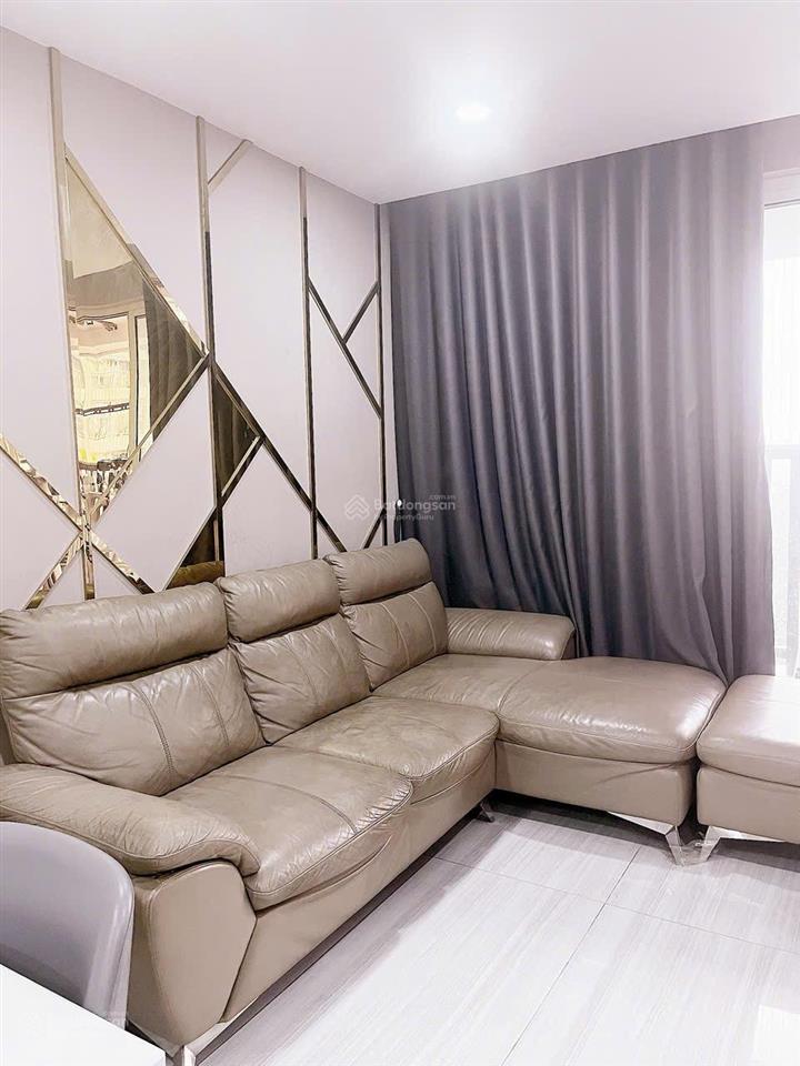 Chính chủ bán orchard parkview 81,7m2 tầng 15 view công viên + hồ bơi nội thất đẹp
