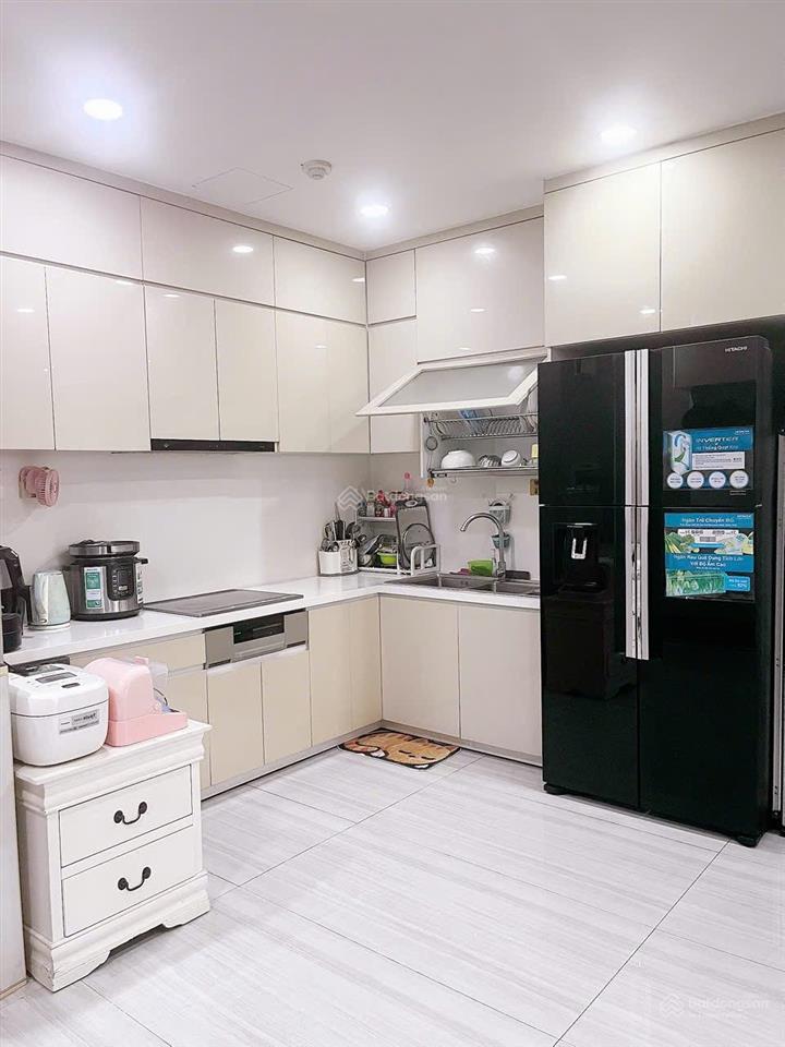 Chính chủ bán orchard parkview 81,7m2 tầng 15 view công viên + hồ bơi nội thất đẹp