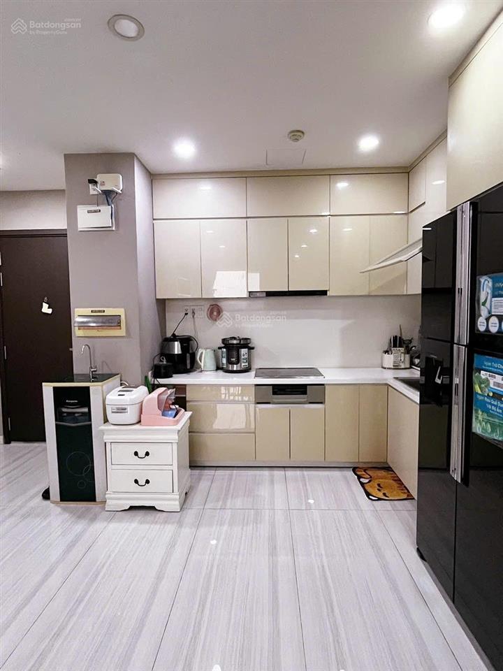 Chính chủ bán orchard parkview 81,7m2 tầng 15 view công viên + hồ bơi nội thất đẹp