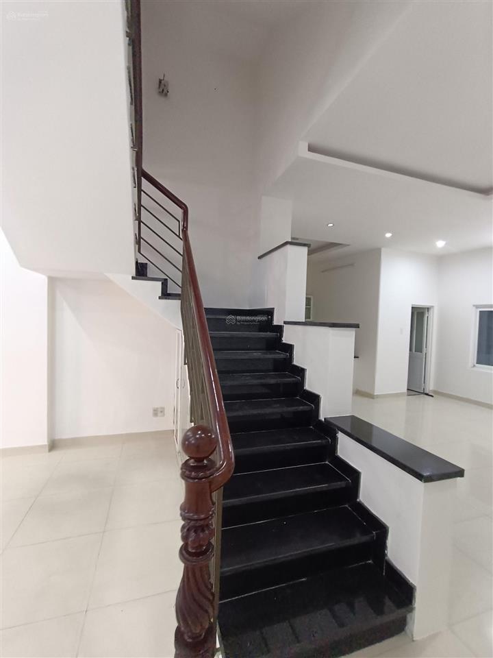 Villa hẻm 12m quận 3  6x15  300m2 sàn  chỉ 20 tỷ
