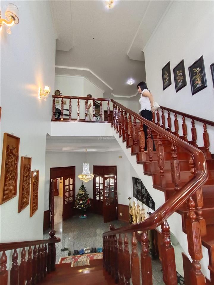 Biệt thự thủ đức diện tích lớn 1.045m ngang 28m giá tốt 81 tỷ